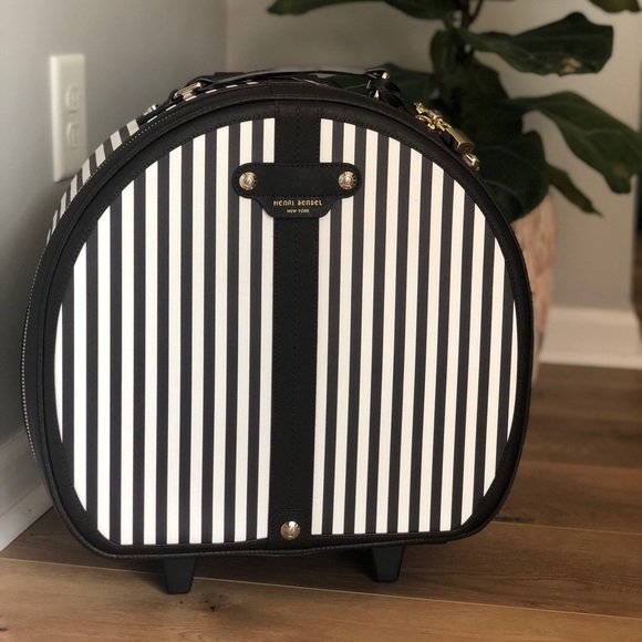 Henri Bendel Centennial Wheelie NWT - Picture 8 of 8